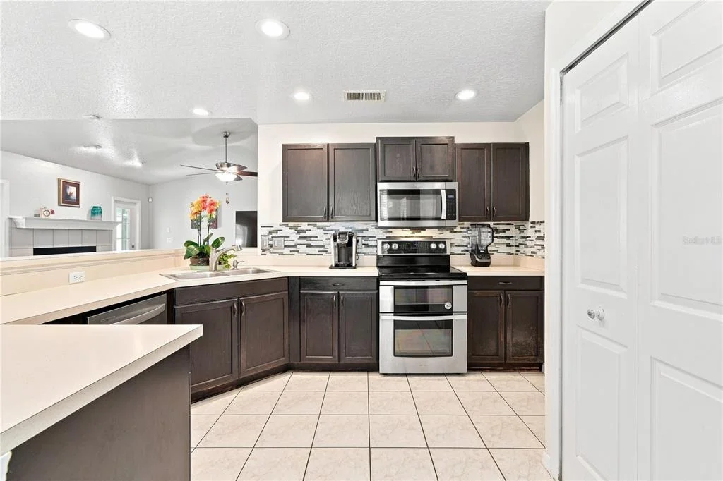 Photo of 1009 SPRING LOOP WAY