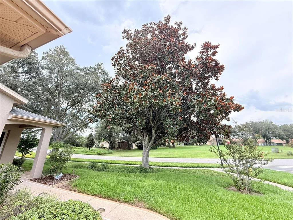 Photo of 265 CENTER OAK CIRCLE