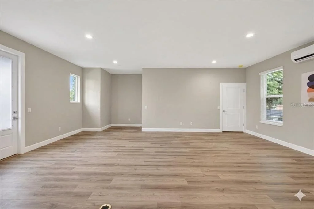 Photo of 1208 SUNSET LANE