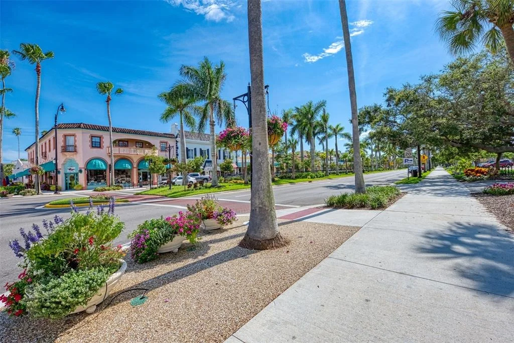 Photo of 565 PARK ESTATES SQUARE