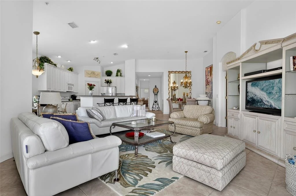 Photo of Unit D at 3336 SUNSET KEY CIRCLE