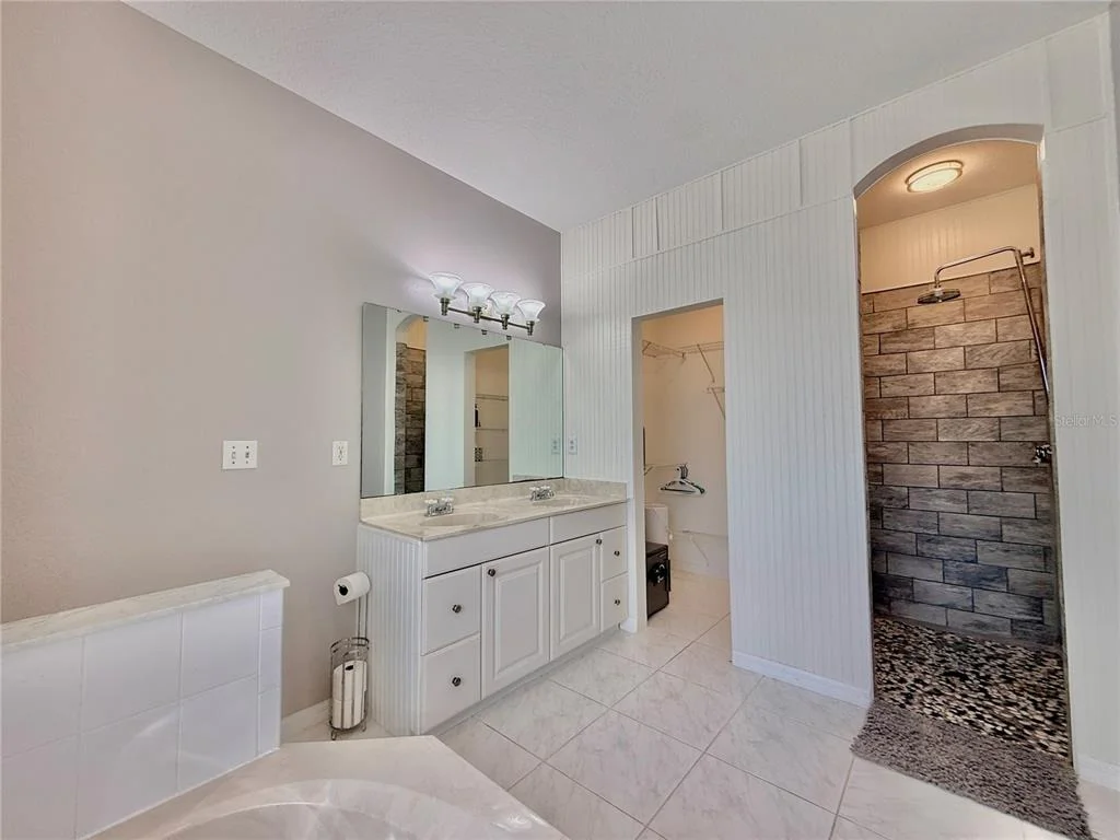 Photo of 118 PENINSULA WINDS DRIVE
