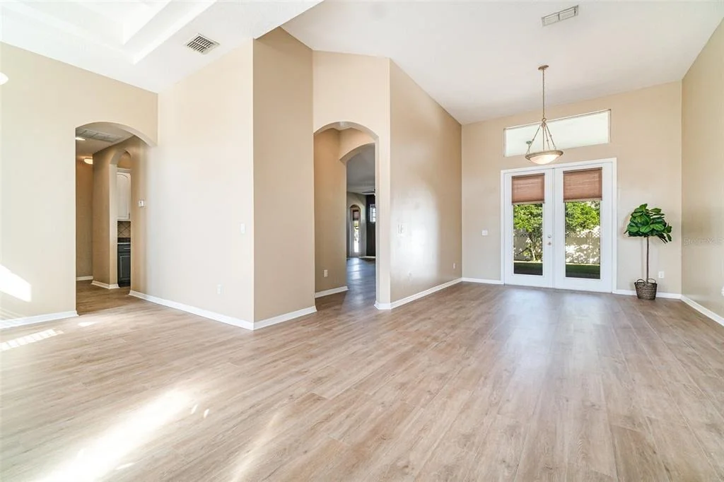 Photo of 6220 HEDGESPARROWS LANE