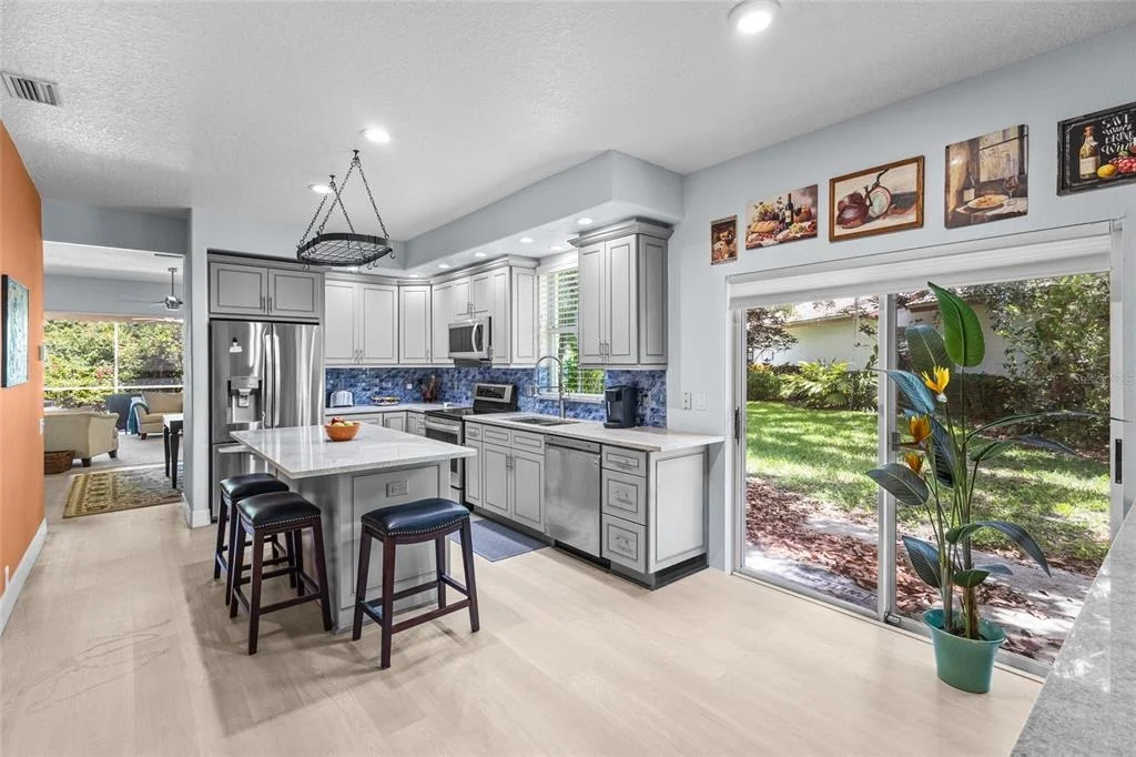 Photo of 6662 OAKBROOKE CIRCLE