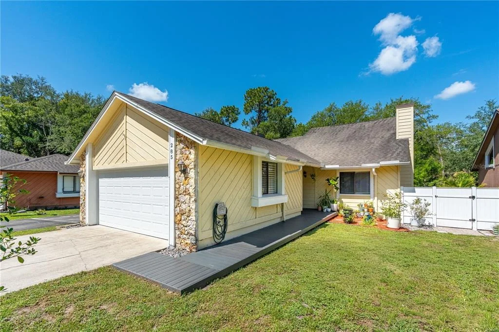 Photo of 285 BAYRIDGE COURT