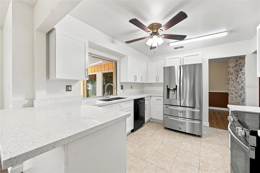 Photo of 352 LAKE ROAD