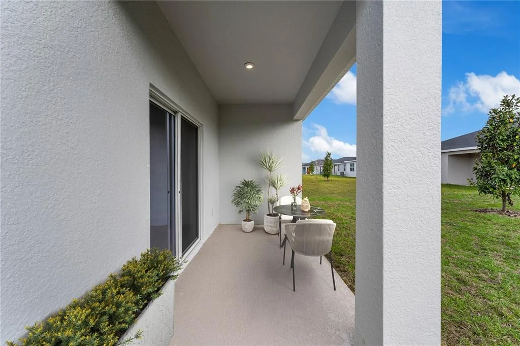 Photo of 5828 CLIFFBOW LOOP