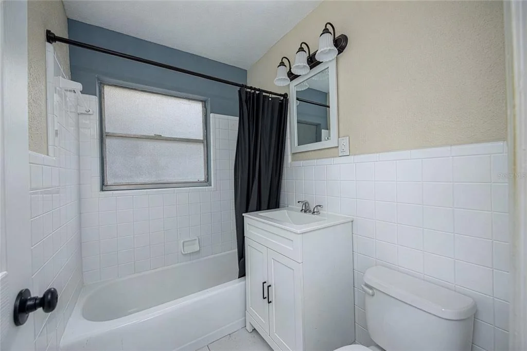 Photo of 1503 SE 28TH PLACE