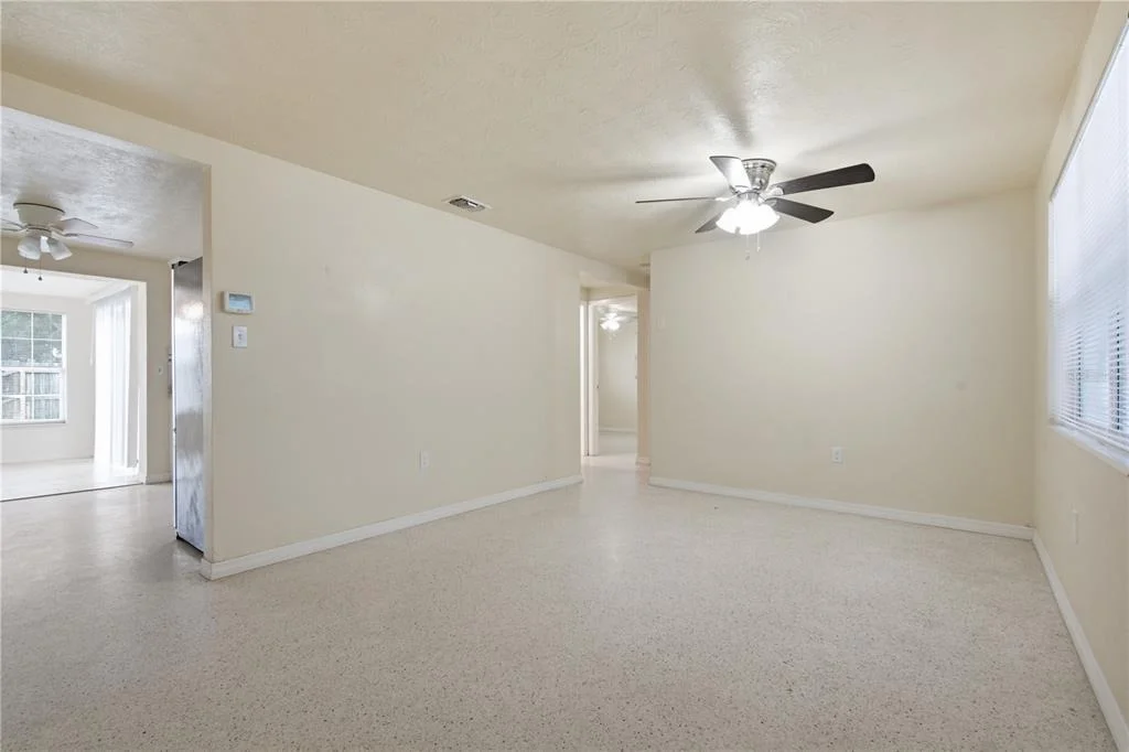 Photo of 2122 HOLIDAY DRIVE