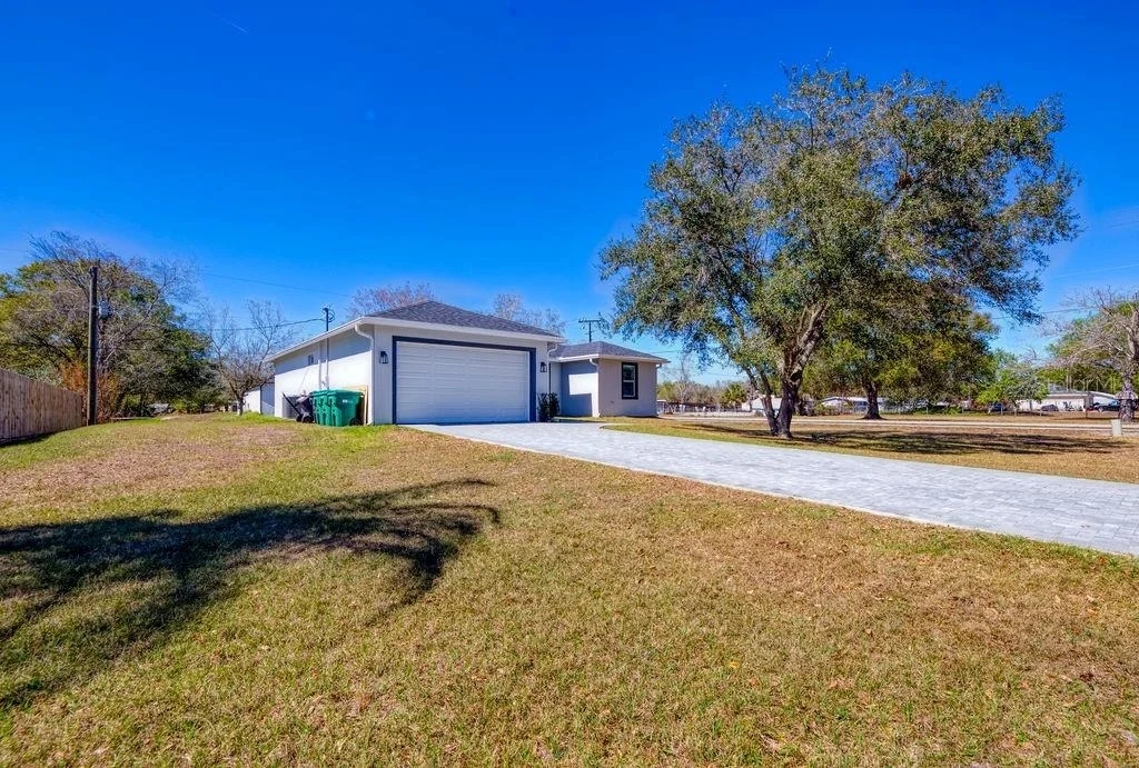 Photo of 3573 NW 18TH AVENUE