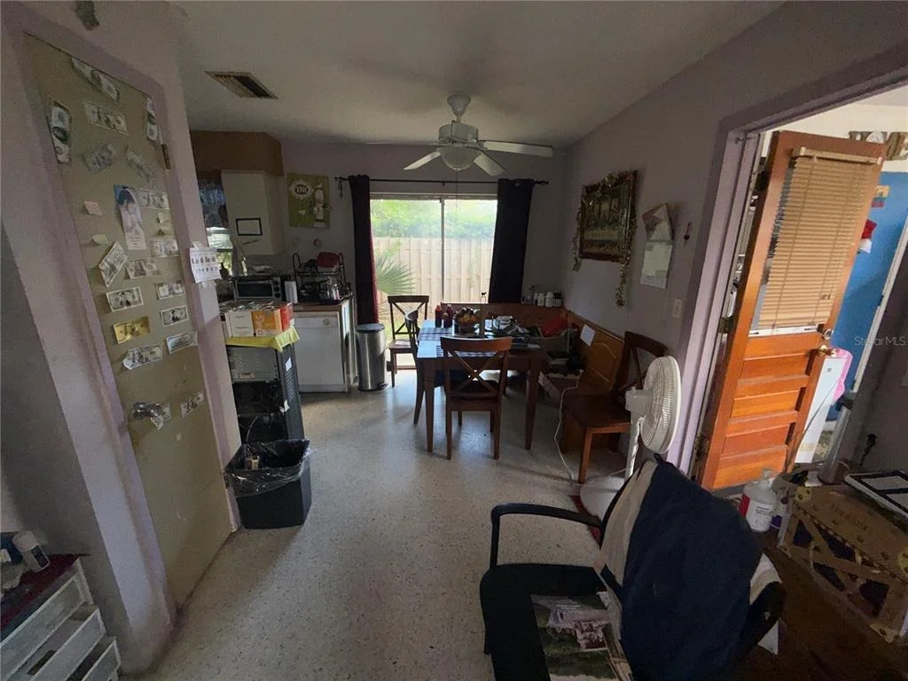Photo of 2018 S JEFFERSON AVENUE