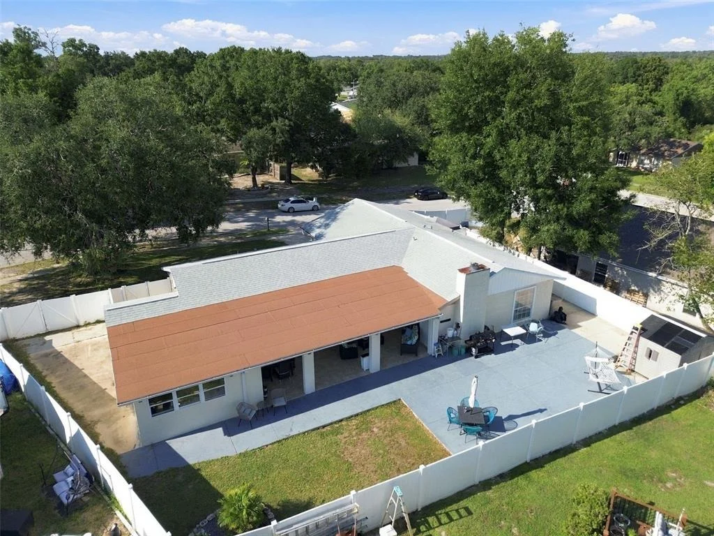 Photo of 1325 OAKCREST DRIVE