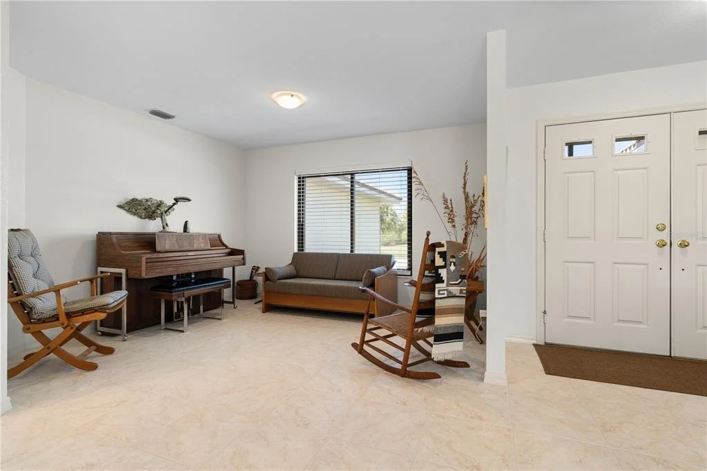 Photo of 308 COLONY POINT DRIVE