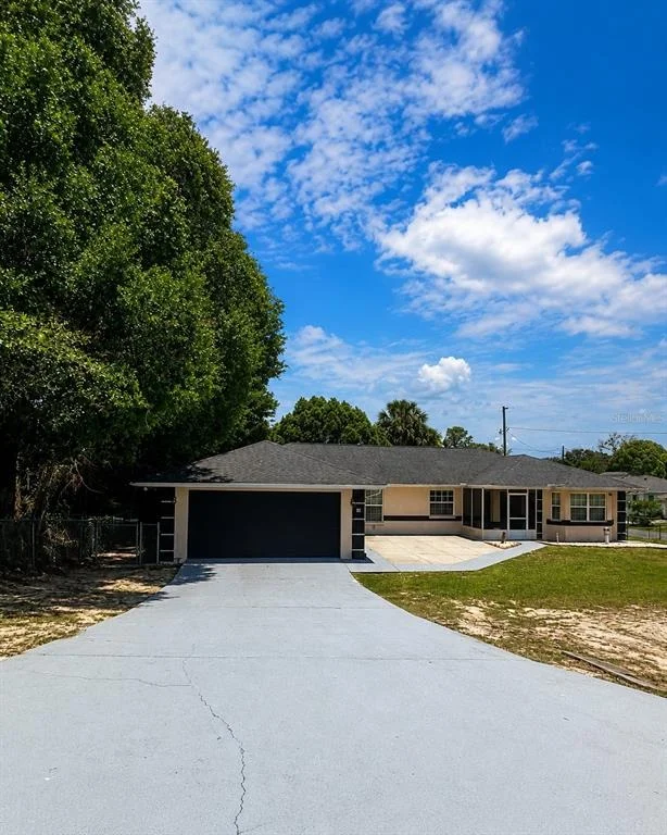 Photo of 52 REDWOOD TRACE