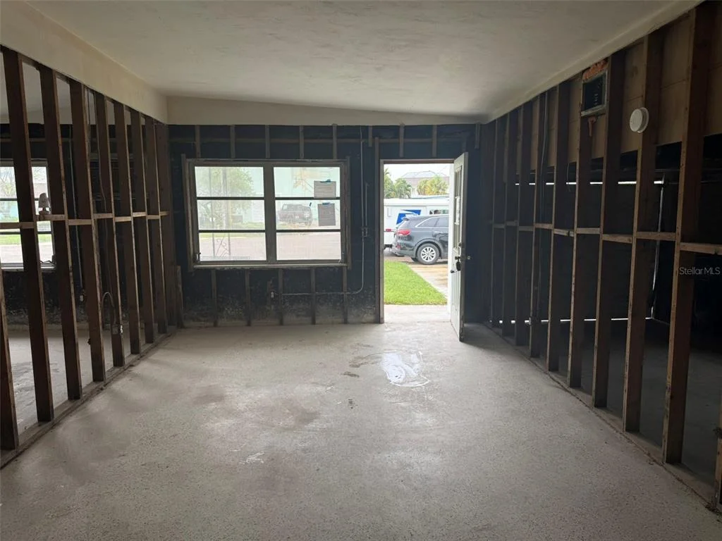 Photo of 14054 DRIVE