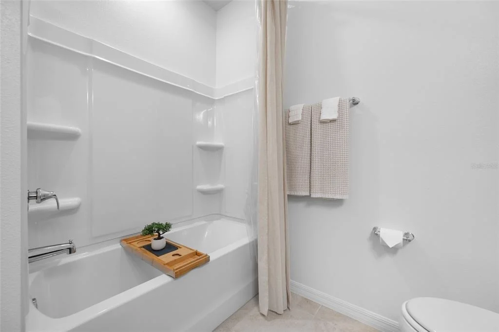 Photo of 20076 AZUL MARBLE LOOP
