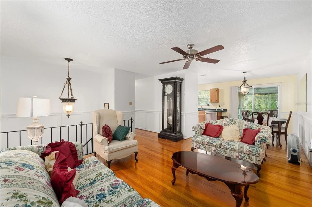 Photo of 505 NW 37TH PLACE