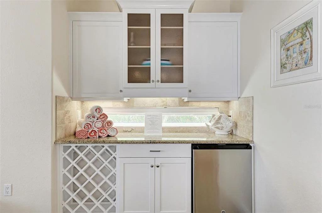 Photo of 203 N HARBOR DRIVE