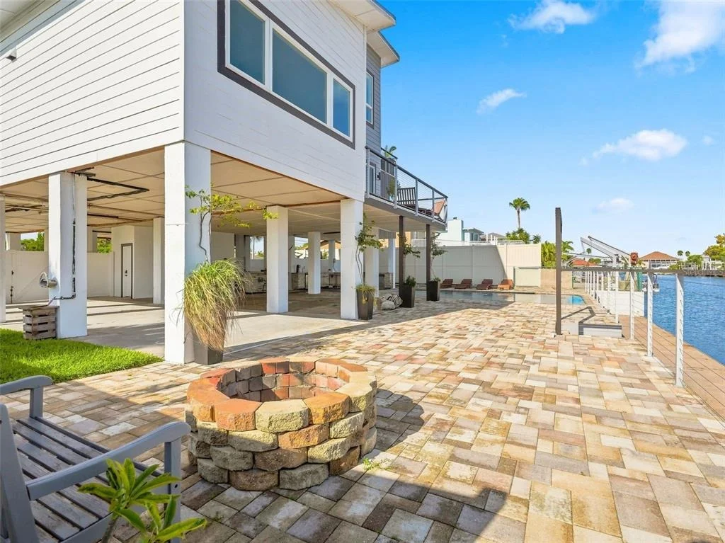 Photo of 3385 GULFVIEW DRIVE