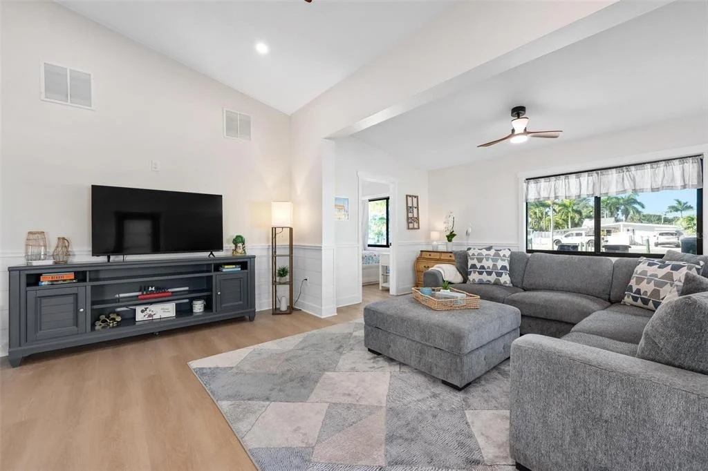 Photo of 401 28TH STREET