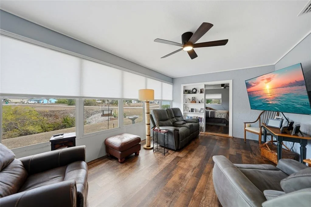 Photo of 405 RIDGECREST DRIVE