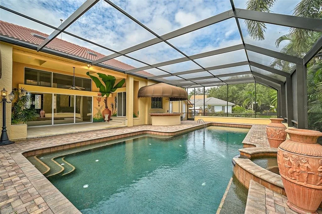 Photo of 909 MACEWEN DRIVE