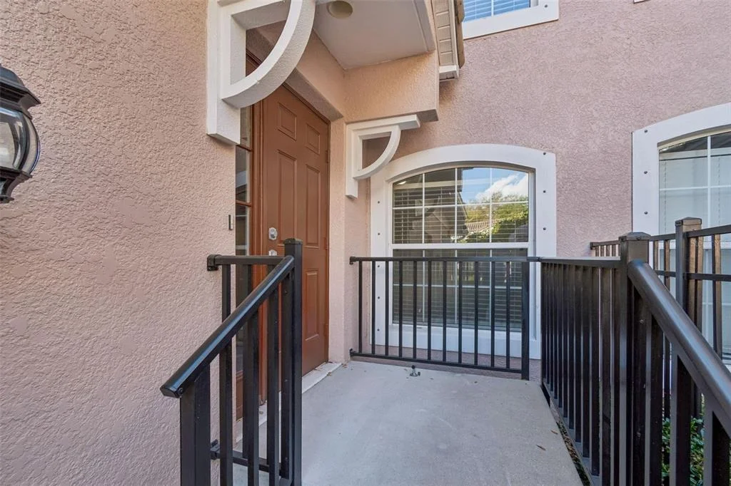 Photo of 894 LANTERN WAY