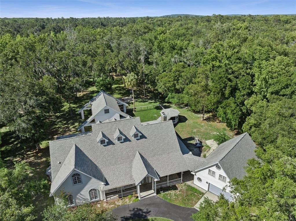 Photo of 21033 VIOLET ROAD