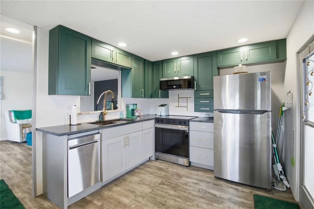 Photo of 5402 CHATEAU LANE