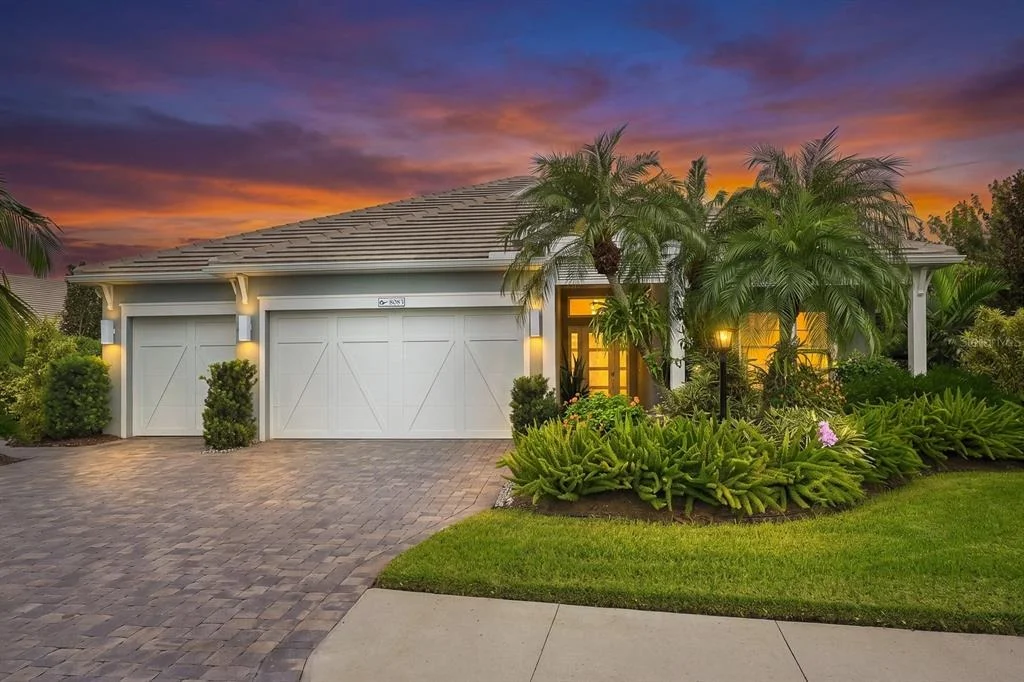 Photo of 8083 WATERBEND TRAIL