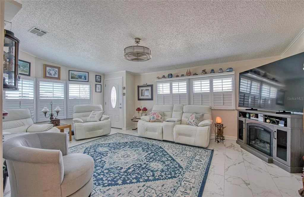 Photo of 214 DOLPHIN DRIVE N
