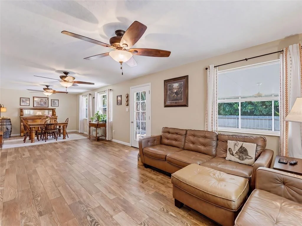 Photo of 1575 JASMINE WAY
