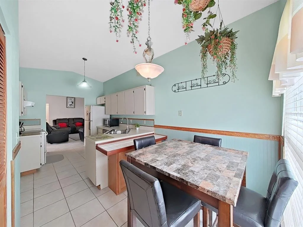 Photo of 726 STILLVIEW CIRCLE