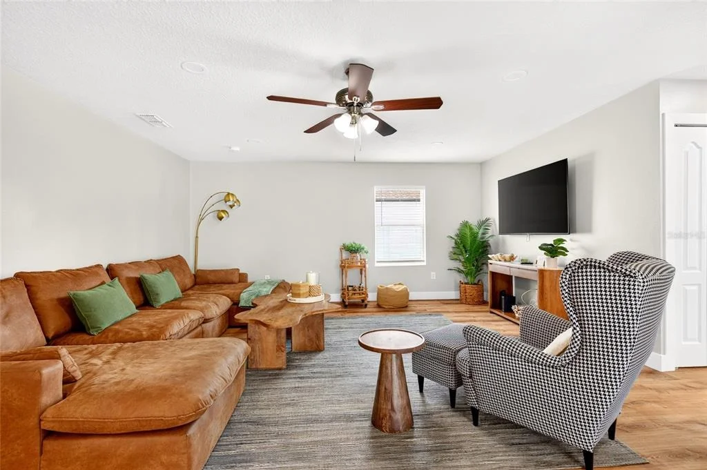 Photo of 33 RIVERSIDE LANE
