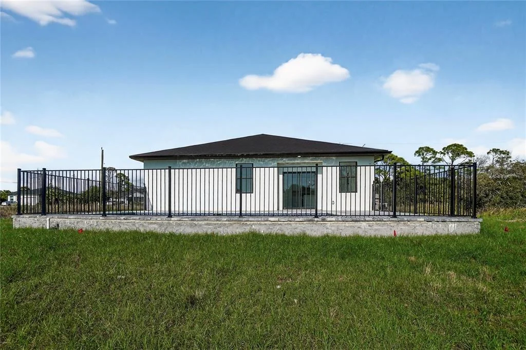 Photo of 336 SUNSET ROAD