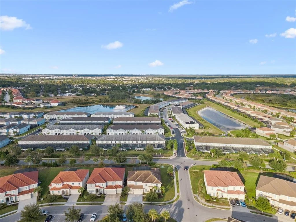Photo of 6000 OAK GREEN LOOP