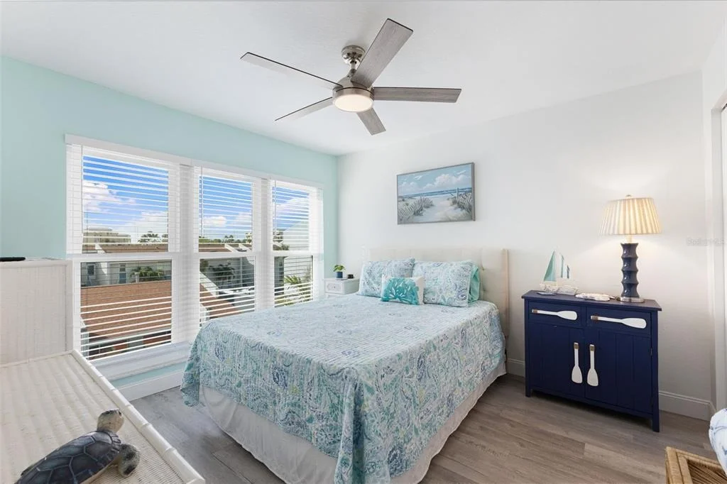 Photo of Unit G at 337 REX PLACE