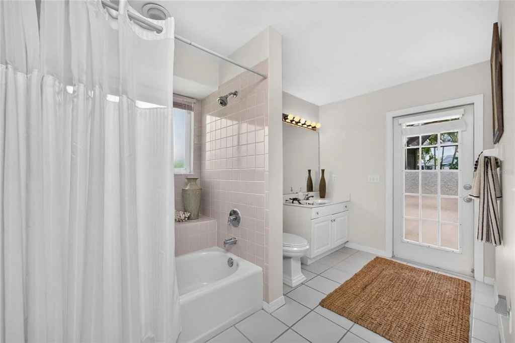 Photo of 6011 KEY LARGO CIRCLE