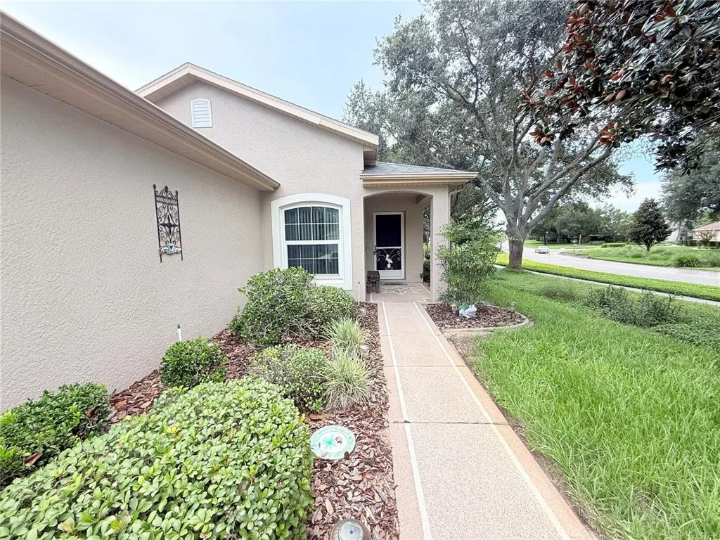 Photo of 265 CENTER OAK CIRCLE