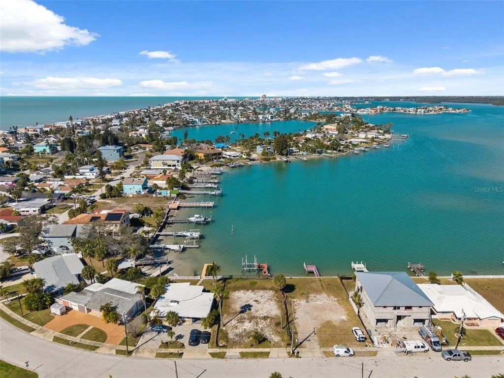Photo of 15307 HARBOR DRIVE