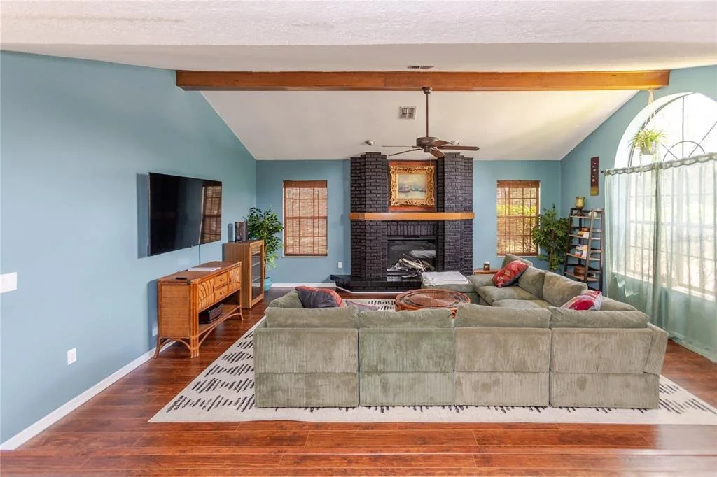 Photo of 14692 LINDEN DRIVE