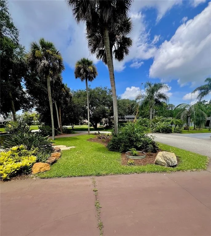 Photo of 1 HARRIS CIRCLE