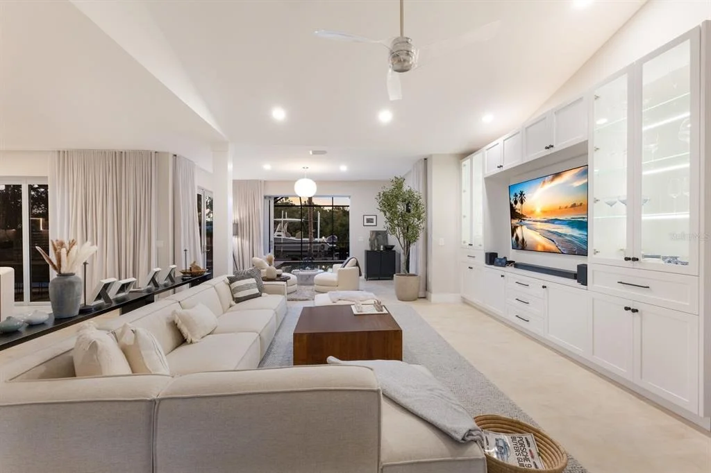 Photo of 238 ISLAND CIRCLE