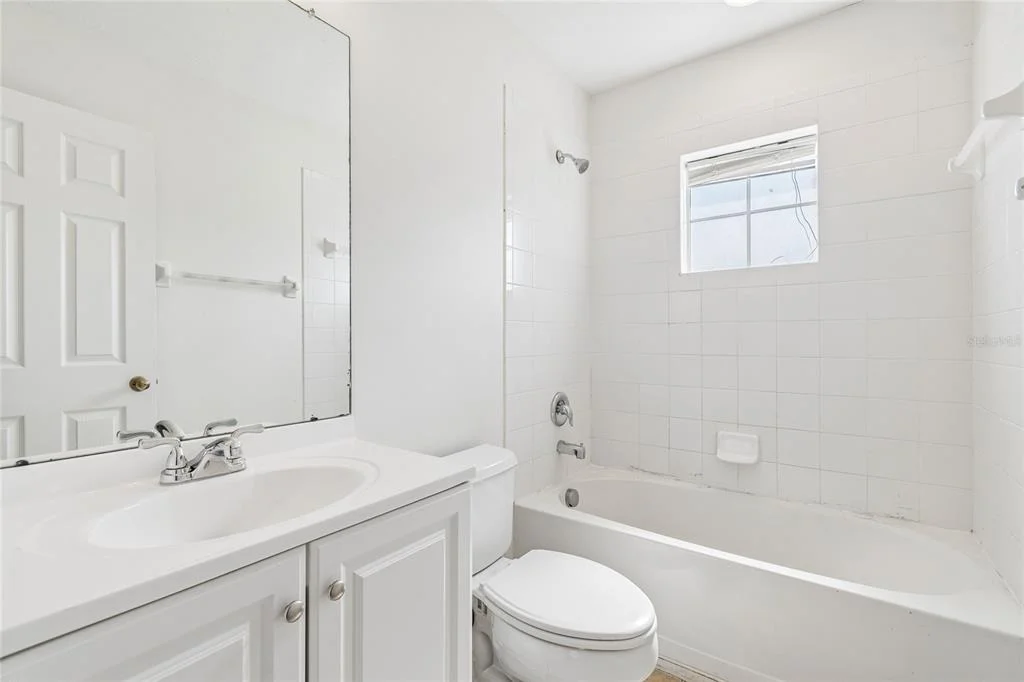 Photo of 915 WINDTON OAK DRIVE