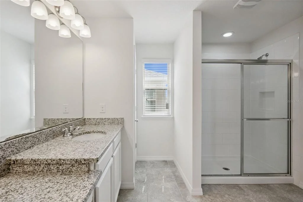 Photo of 16031 PEBBLE BLUFF LOOP