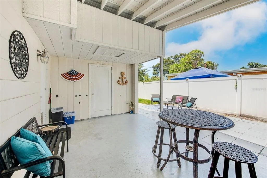 Photo of 10664 STARKEY ROAD