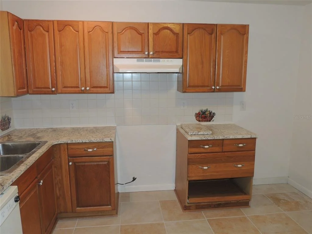 Photo of 13250 NE 52ND PLACE