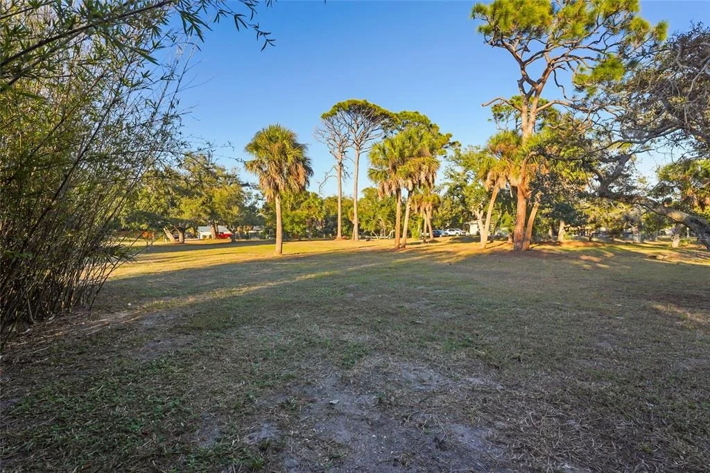 Photo of 405 ESTIL DRIVE N