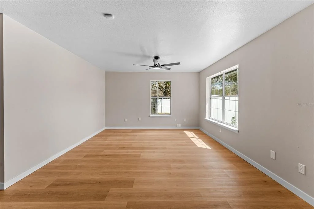 Photo of 5521 OAK STREET