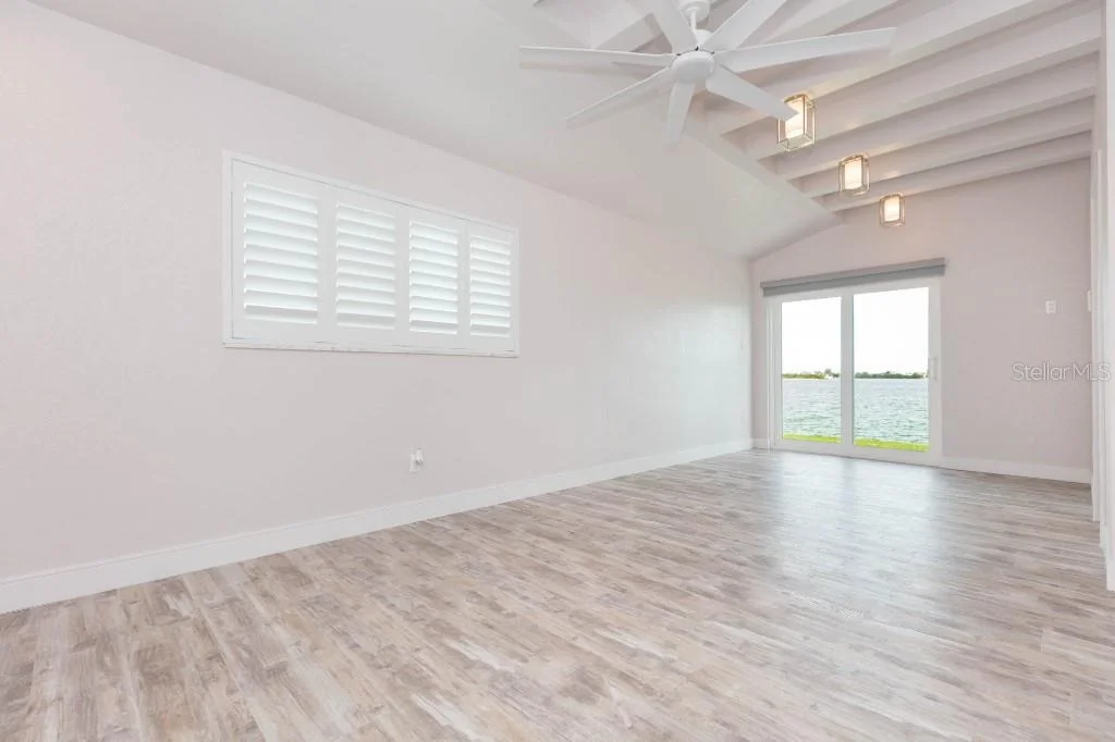 Photo of 306 BUTTONWOOD LANE